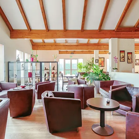 Brit Confort Hotel 3*