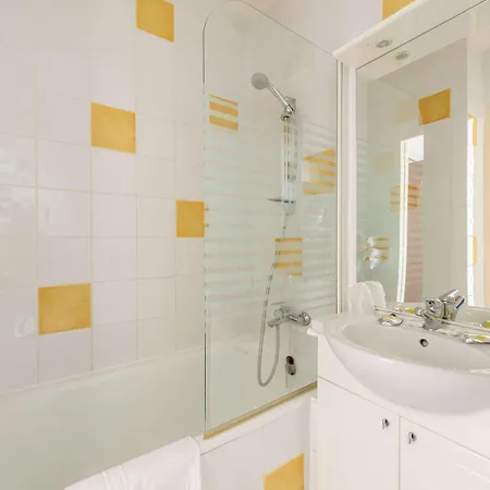 Hotel Brit Confort