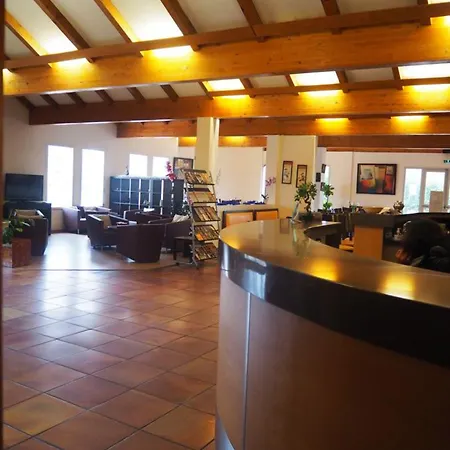 Brit Confort מלון