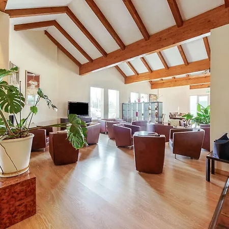 Brit Confort Hotel 3*