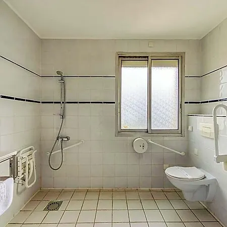 Brit Confort 3* קסטרה